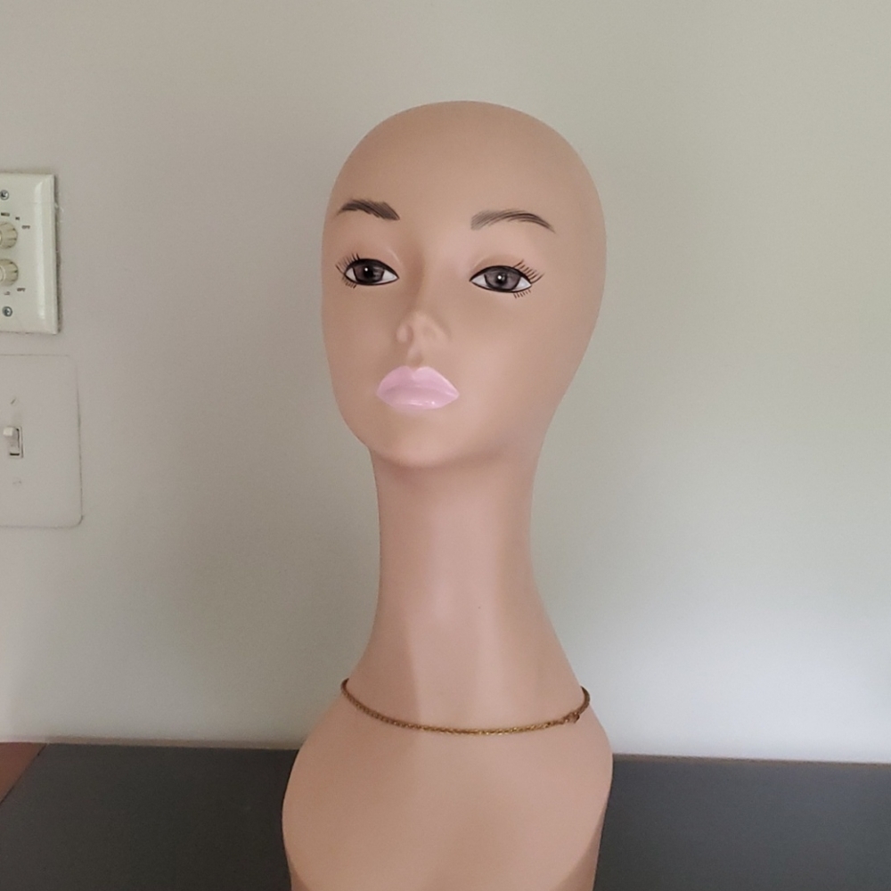 Wig stand